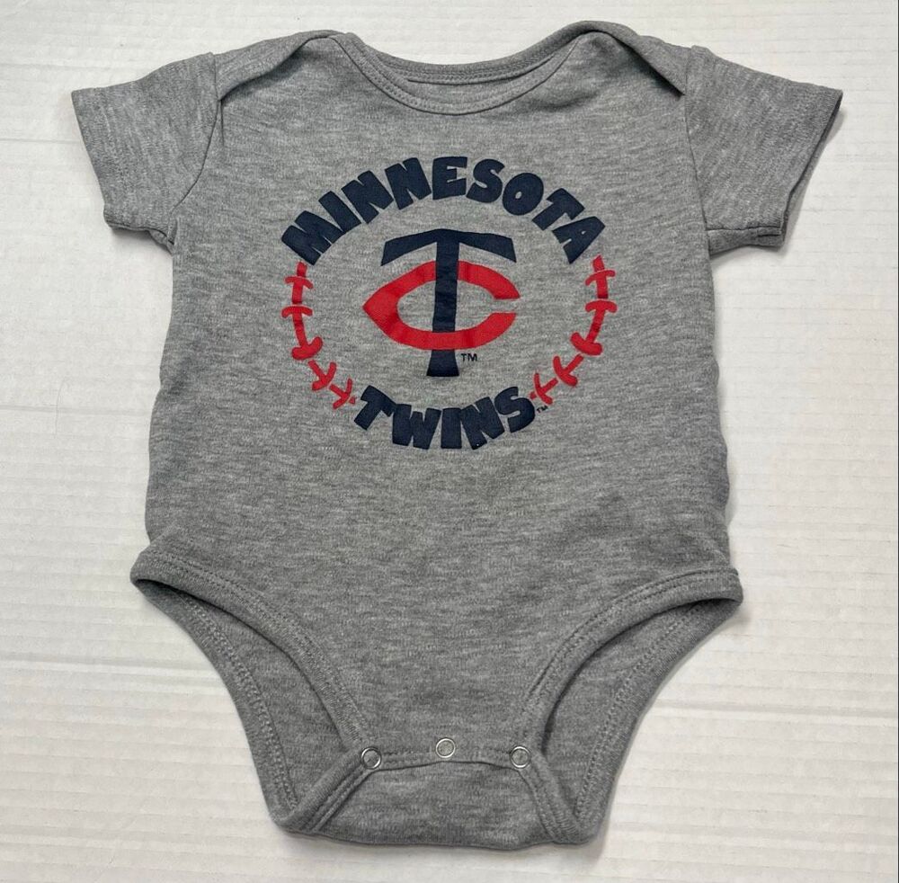 Genuine Merchandise Gray Minnesota Twins Bodysuit   Boys Size 12 Months